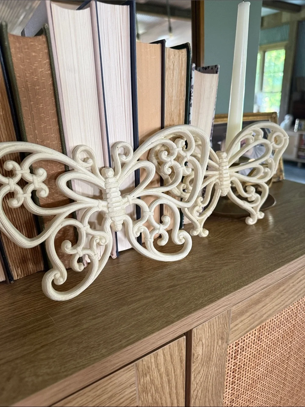 Ornate Butterfly Wall Decor Set - Elegant Accent- IN WHITE